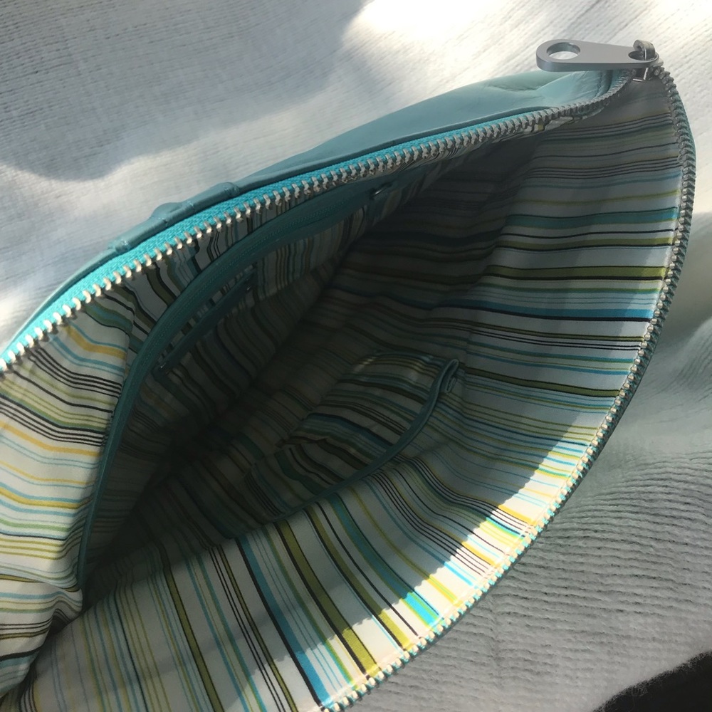 Kate Landry Clutch - Picture 4 of 7